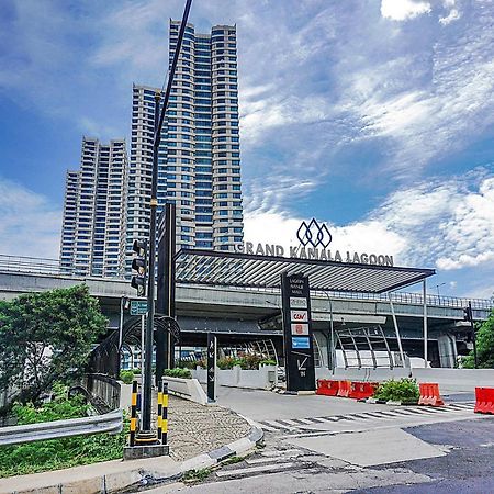 Oyo 90776 Fortune 88 Grand Kamala Lagoon Bekasi Buitenkant foto