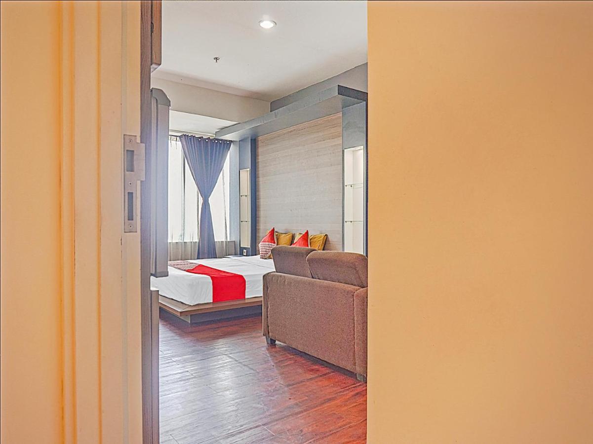 Oyo 90776 Fortune 88 Grand Kamala Lagoon Bekasi Buitenkant foto