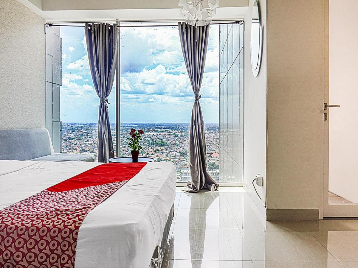 Oyo 90776 Fortune 88 Grand Kamala Lagoon Bekasi Buitenkant foto